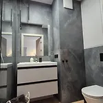 Towarowa Flowers Apartment, Free Parking, Air-conditioning, Self Check-in 24h * Poznan