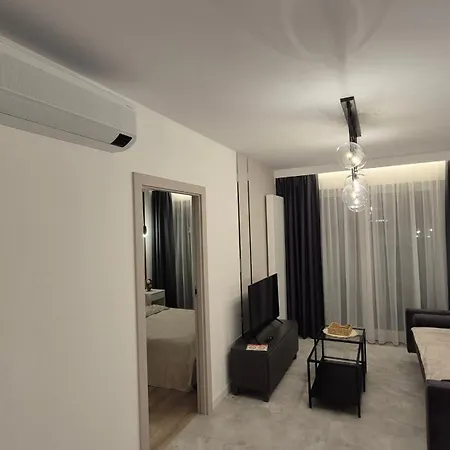 아파트 Towarowa Flowers Apartment, Free Parking, Air-conditioning, Self Check-in 24h 포즈난