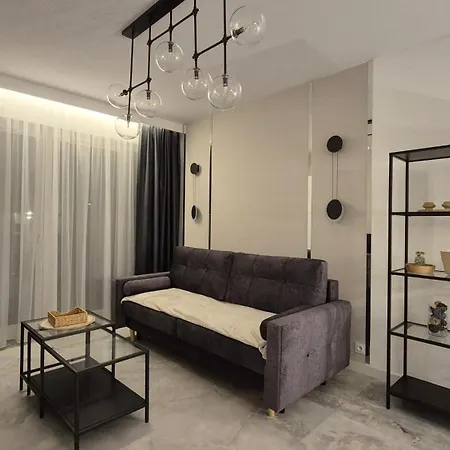 아파트 Towarowa Flowers Apartment, Free Parking, Air-conditioning, Self Check-in 24h 포즈난
