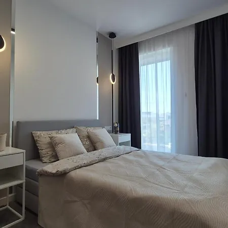Towarowa Flowers Apartment, Free Parking, Air-conditioning, Self Check-in 24h 아파트 포즈난