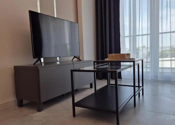 Apartament Towarowa Flowers Apartment, Free Parking, Air-conditioning, Self Check-in 24h *