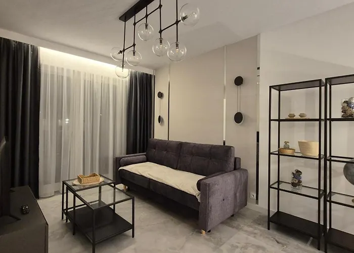 Apartament Towarowa Flowers Apartment, Free Parking, Air-conditioning, Self Check-in 24h Poznań