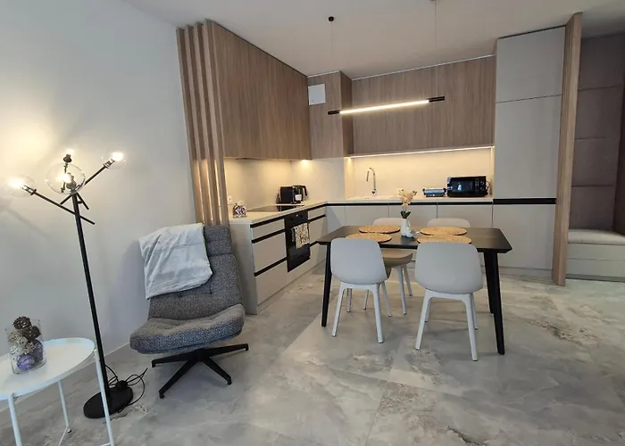 Towarowa Flowers Apartment, Free Parking, Air-conditioning, Self Check-in 24h