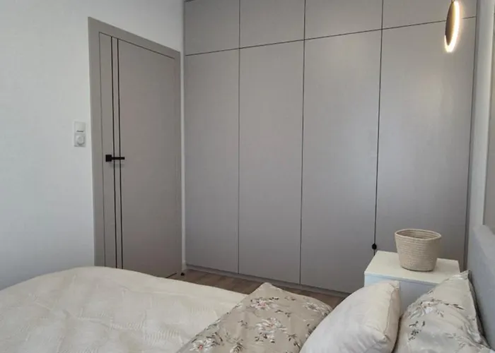 Towarowa Flowers Apartment, Free Parking, Air-conditioning, Self Check-in 24h Apartment Poznan