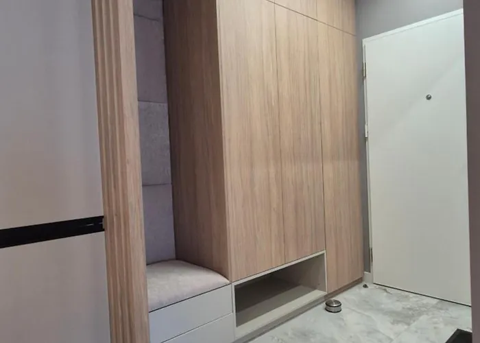 Towarowa Flowers Apartment, Free Parking, Air-conditioning, Self Check-in 24h Poznań