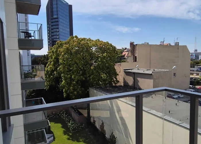 Apartament Towarowa Flowers Apartment, Free Parking, Air-conditioning, Self Check-in 24h *