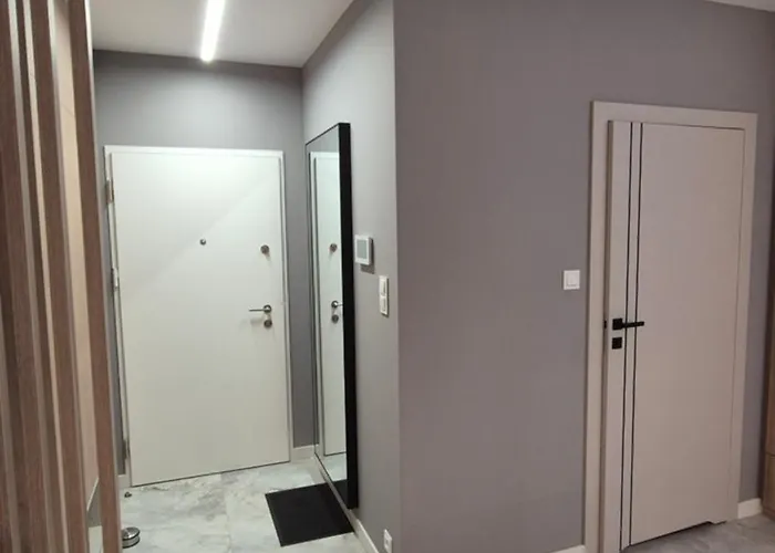 Towarowa Flowers Apartment, Free Parking, Air-conditioning, Self Check-in 24h Poznan